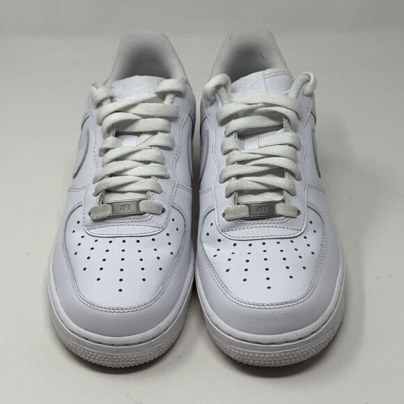 Nike Air Force 1 '07 Low Womens 9.5 Triple White Leather Athletic Shoes Sneakers - Picture 5 of 16